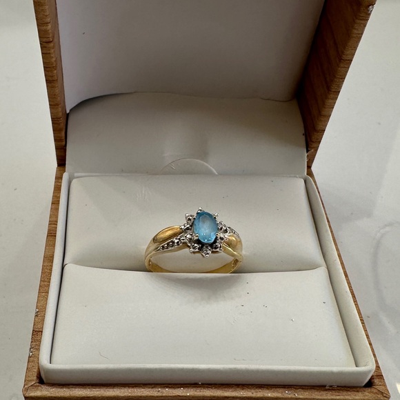 10K Gold Blue Topaz Ring with Diamond Accents - Picture 5 of 5